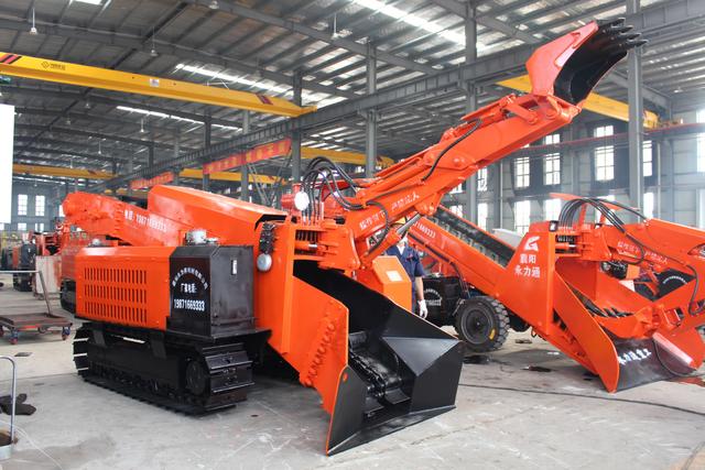 扒渣机 一机多用的高效解决方案，省时省力省人工